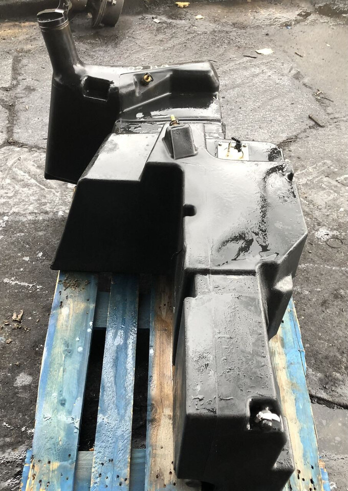 New Holland zbiornik paliwa/New Holland 6010-bak paliwa - Fuel tank for Agricultural machinery: picture 2 New Holland zbiornik paliwa/New Holland 6010-bak paliwa - Fuel tank for Agricultural machinery: picture 2