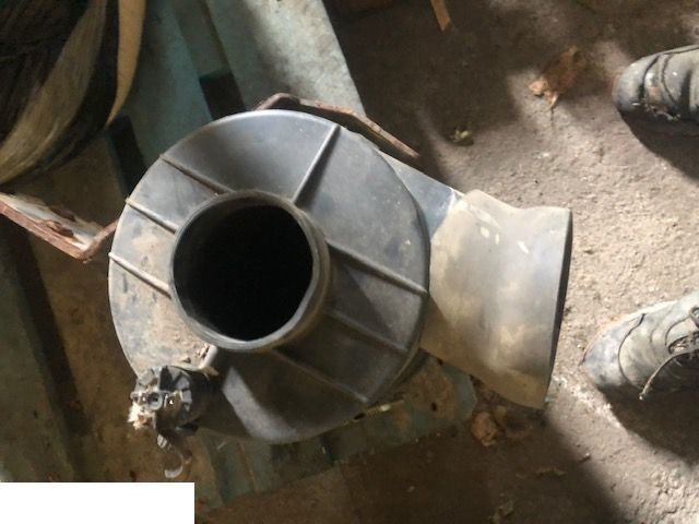 Obudowa Filtra Powietrza - Manitou - Air filter for Agricultural machinery: picture 2 Obudowa Filtra Powietrza - Manitou - Air filter for Agricultural machinery: picture 2