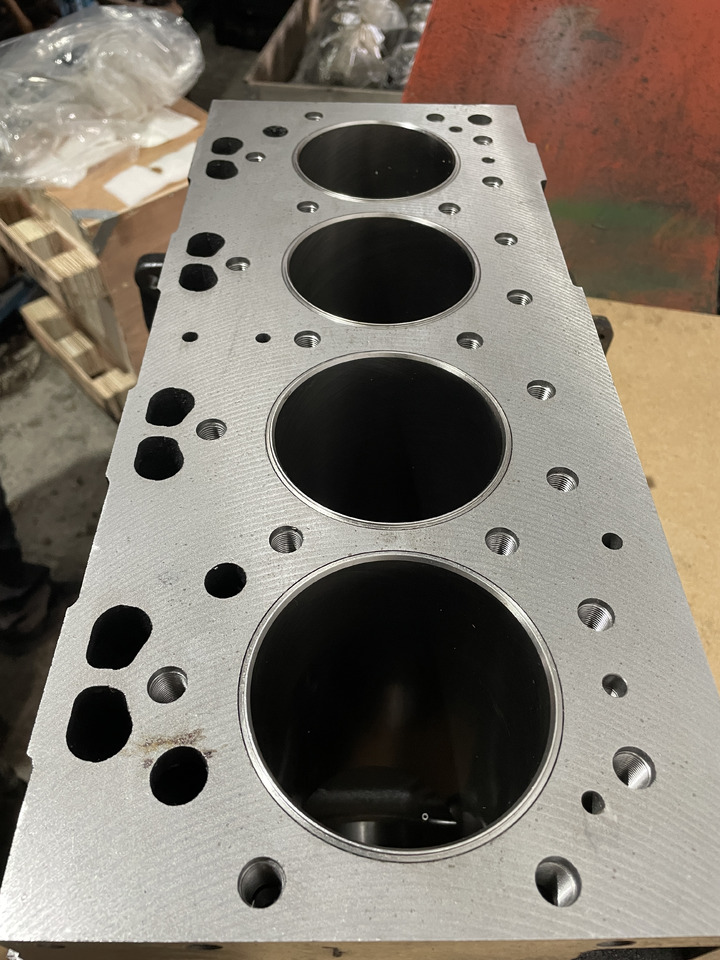 Cylinder block for Agricultural machinery Perkins 1004.40 - blok silnika AA, AB, AC, AD, AG, AH - ZZ50293 ZZ50293 ZZ50264 NOWY: picture 9