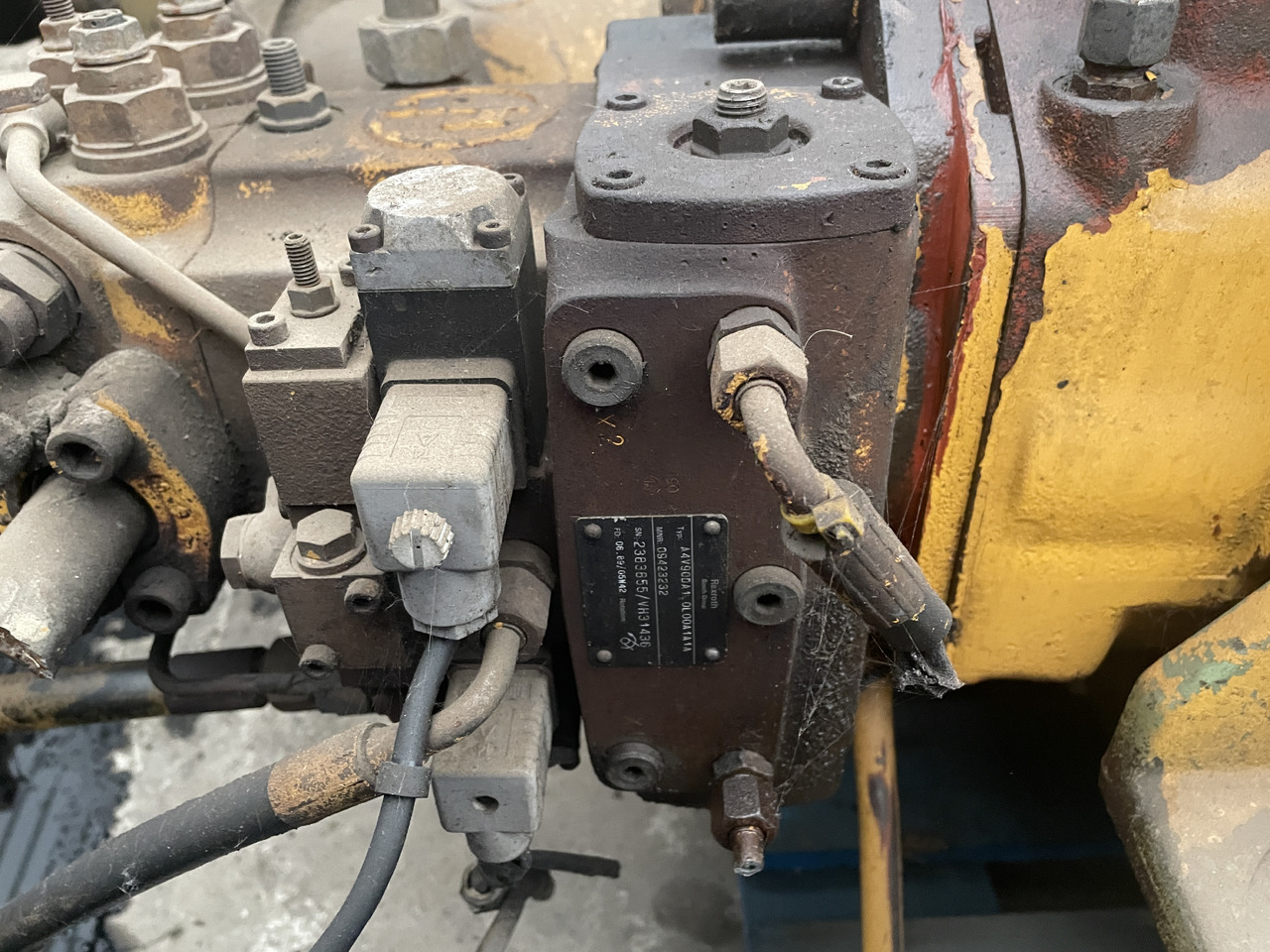 Pompa hydrauliczna hydromatik Rexroth A4V90DA1 0L001A1A - Hydraulic pump for Agricultural machinery: picture 1 Pompa hydrauliczna hydromatik Rexroth A4V90DA1 0L001A1A - Hydraulic pump for Agricultural machinery: picture 1