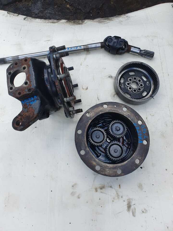 Steering knuckle for Agricultural machinery Valtra T170  - Zwolnica - Zwrotnica - Półoś - Skrzynia - Silnik - Siłowniki - Tylny WOM: picture 6