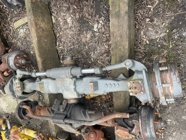 Valtra n93 n94 - Zwolnica | Zwrotnica | Most Napędowy | Atak - Talerz - Axle and parts for Agricultural machinery: picture 5 Valtra n93 n94 - Zwolnica | Zwrotnica | Most Napędowy | Atak - Talerz - Axle and parts for Agricultural machinery: picture 5