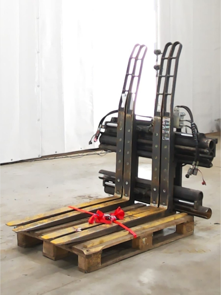 Durwen DPK30C - Attachment for Material handling equipment: picture 1 Durwen DPK30C - Attachment for Material handling equipment: picture 1