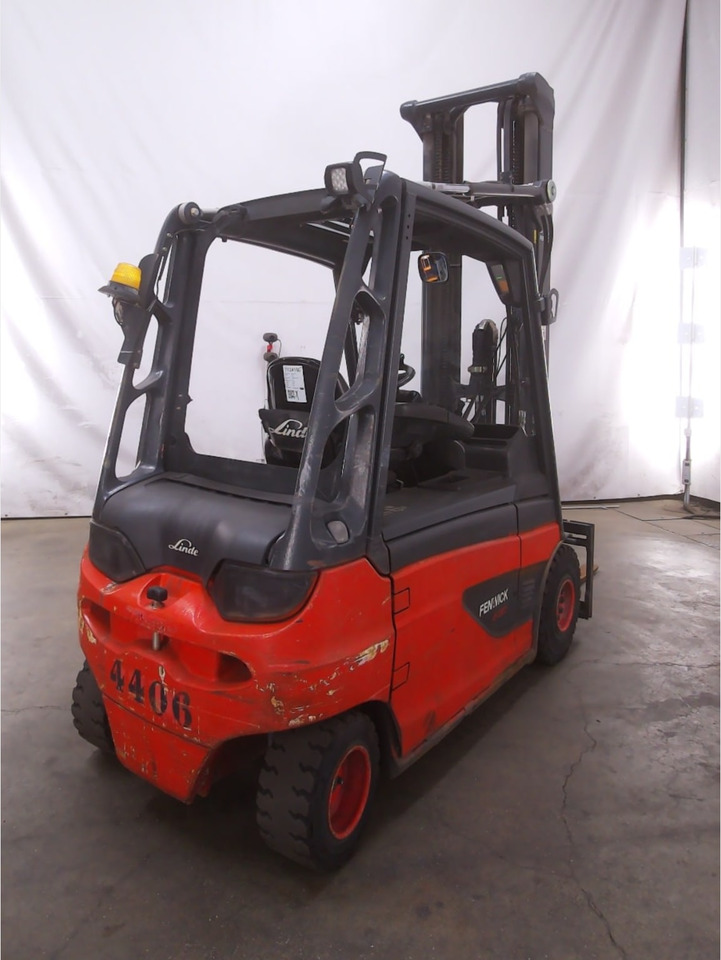 Linde E30L-01 - Electric forklift: picture 3 Linde E30L-01 - Electric forklift: picture 3