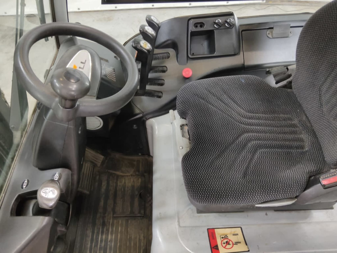 STILL RX60-30 - Electric forklift: picture 3 STILL RX60-30 - Electric forklift: picture 3