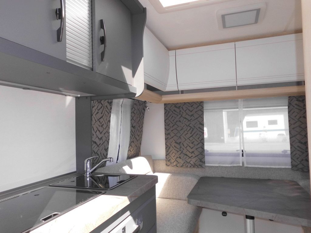 Hobby De Luxe 400 SFe 2025 1500kg. Hobby De Luxe 400 SFe Lagerabverkauf! - Caravan: picture 1 Hobby De Luxe 400 SFe 2025 1500kg. Hobby De Luxe 400 SFe Lagerabverkauf! - Caravan: picture 1