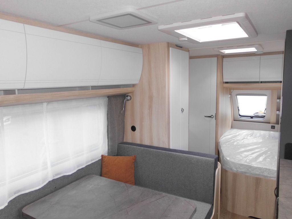 Caravan Hobby De Luxe 540 KMFe 2026 GARAGE AUTARK 1800kg.: picture 8 Caravan Hobby De Luxe 540 KMFe 2026 GARAGE AUTARK 1800kg.: picture 8