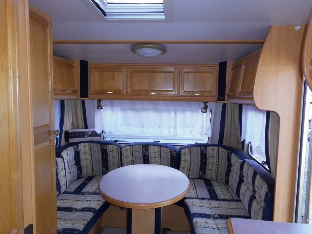 LMC Ambassador 510 RE Mover, Vorzelt, Autarkie-Paket - Caravan: picture 5 LMC Ambassador 510 RE Mover, Vorzelt, Autarkie-Paket - Caravan: picture 5