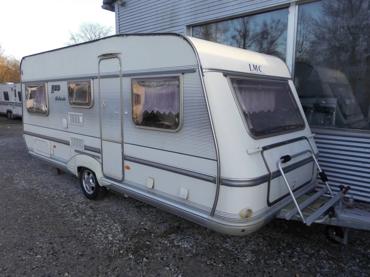 LMC Ambassador 510 RE Mover, Vorzelt, Autarkie-Paket - Caravan: picture 1 LMC Ambassador 510 RE Mover, Vorzelt, Autarkie-Paket - Caravan: picture 1