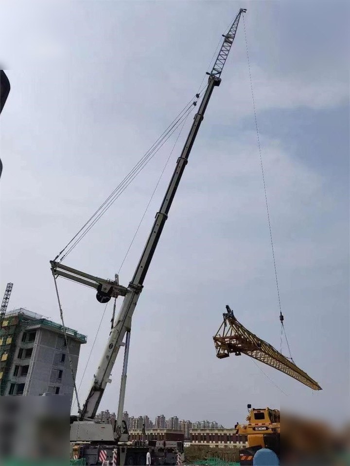 2009 DEMAG AC 350-1 - All terrain crane: picture 3 2009 DEMAG AC 350-1 - All terrain crane: picture 3