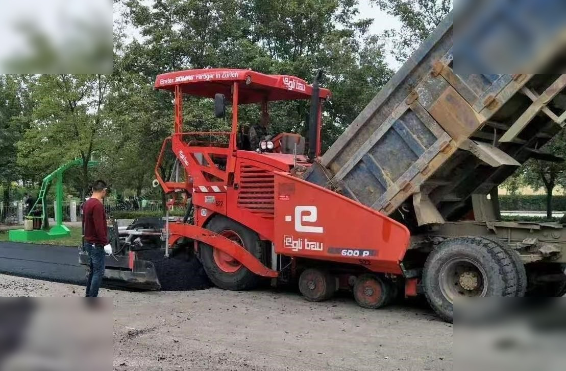 2016 BOMAG BF600P - Asphalt paver: picture 4 2016 BOMAG BF600P - Asphalt paver: picture 4