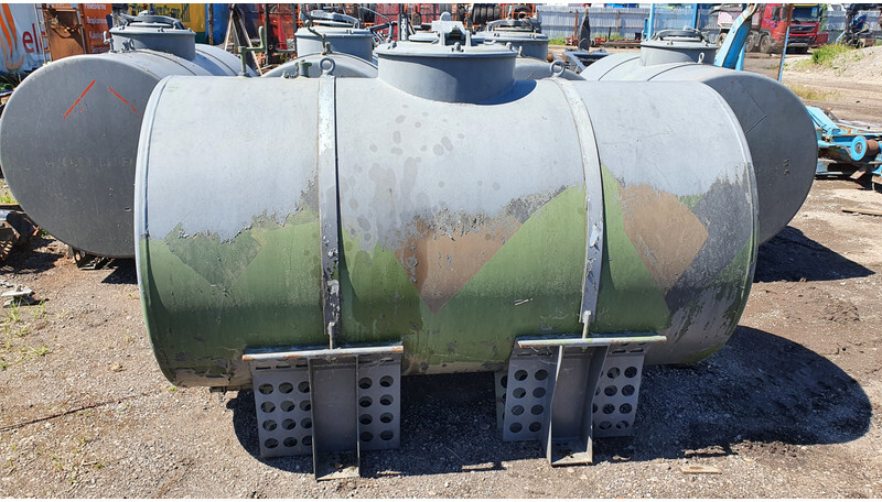 ALUMINUM TANK 2000L - Fuel tank for Truck: picture 3 ALUMINUM TANK 2000L - Fuel tank for Truck: picture 3