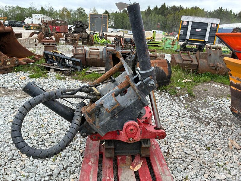 ROTOTILT R8 S70 - Attachment for Construction machinery: picture 2 ROTOTILT R8 S70 - Attachment for Construction machinery: picture 2