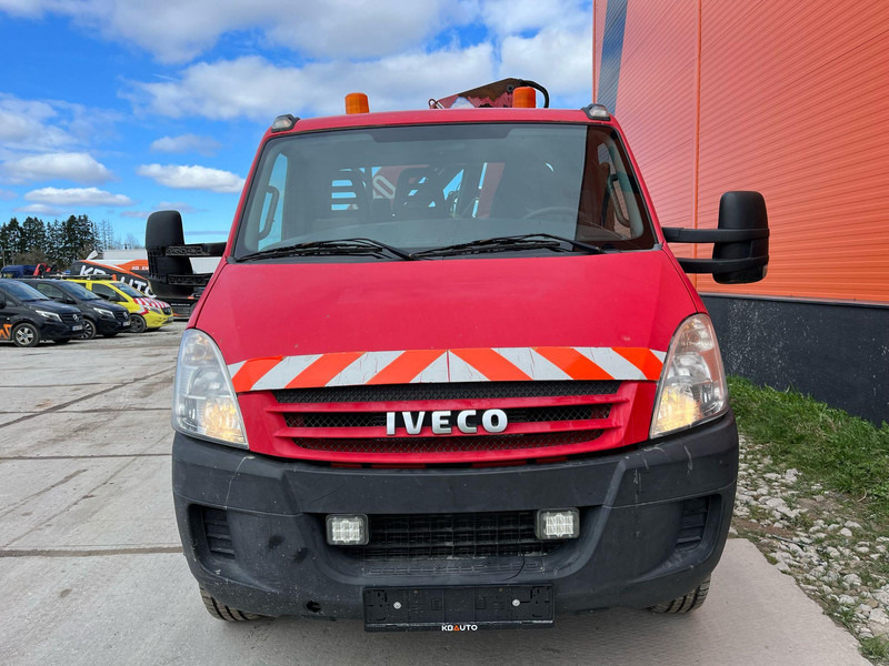 Iveco Daily 65C18 4x2 HMF 683 K2 / PLATFORM L=4256 mm - Open body delivery van: picture 3 Iveco Daily 65C18 4x2 HMF 683 K2 / PLATFORM L=4256 mm - Open body delivery van: picture 3