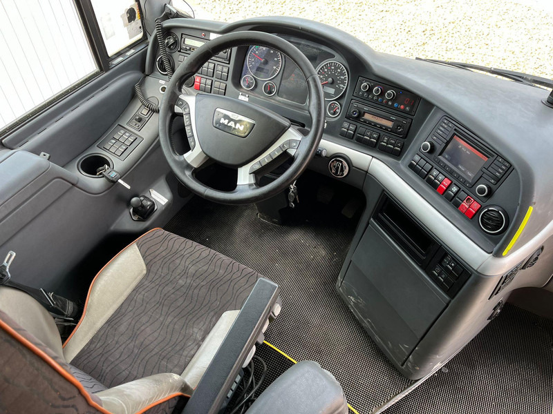 Leasing of MAN R 08 Lion`s Coach EURO 6 / 59 SEATS / AC / AUXILIARY HEATING / WC / 2x FRIDGE MAN R 08 Lion`s Coach EURO 6 / 59 SEATS / AC / AUXILIARY HEATING / WC / 2x FRIDGE: picture 9