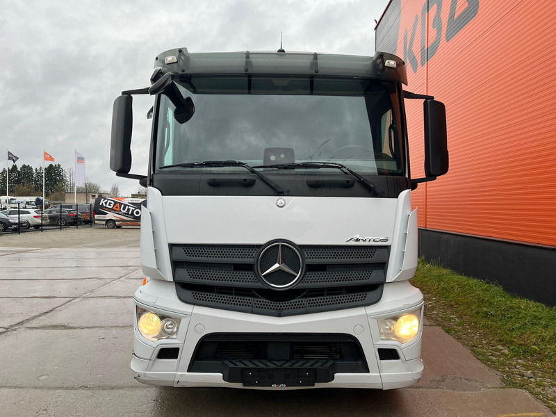 Mercedes-Benz Antos 2543 6x2*4 THERMOKING UT 800 / BOX L=7604 - Refrigerator truck: picture 2 Mercedes-Benz Antos 2543 6x2*4 THERMOKING UT 800 / BOX L=7604 - Refrigerator truck: picture 2