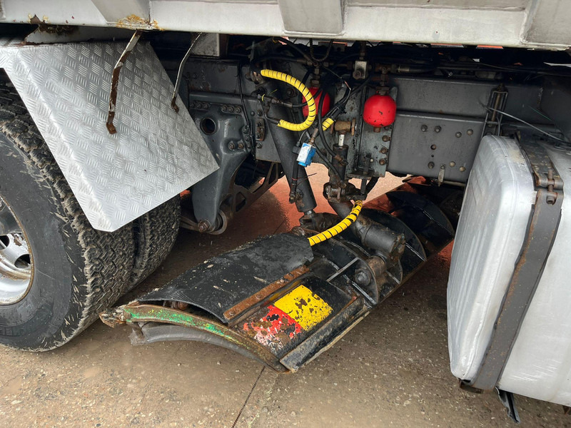 Tipper Scania P 420 6x4 UNDERBODY SCRAPER / RETARDER / BOX L=4947 mm: picture 13
