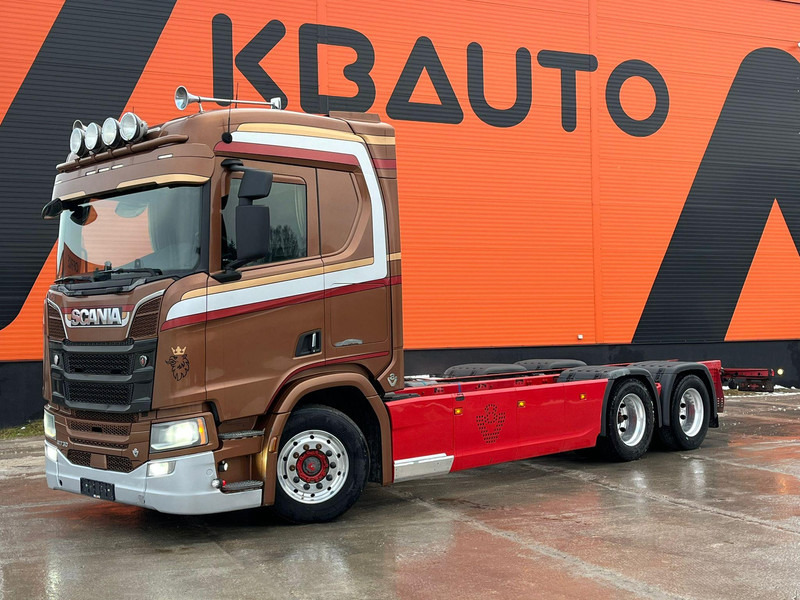 Scania R 730 6x2 SPECIAL INTERIOR / RETARDER / 9 TON FRONT AXLE - Cab chassis truck: picture 1 Scania R 730 6x2 SPECIAL INTERIOR / RETARDER / 9 TON FRONT AXLE - Cab chassis truck: picture 1