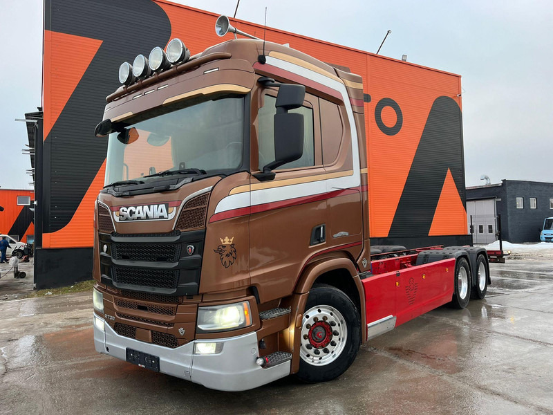 Scania R 730 6x2 SPECIAL INTERIOR / RETARDER / 9 TON FRONT AXLE - Cab chassis truck: picture 2 Scania R 730 6x2 SPECIAL INTERIOR / RETARDER / 9 TON FRONT AXLE - Cab chassis truck: picture 2