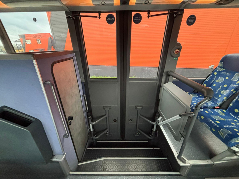 Suburban bus Setra S 417 UL 6x2*4 AC / AUXILIARY HEATER / WC / WHEELCHAIR LIFT: picture 18 Suburban bus Setra S 417 UL 6x2*4 AC / AUXILIARY HEATER / WC / WHEELCHAIR LIFT: picture 18