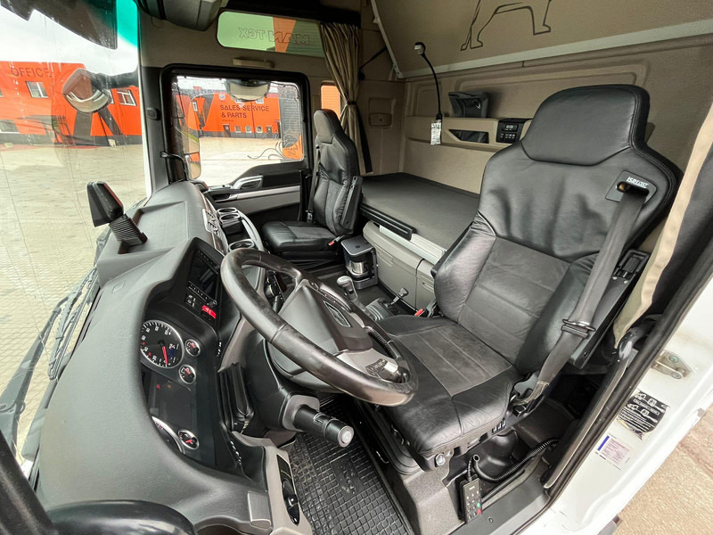 Tractor unit MAN TGX 28.500 6x2 XXL CAB / INTARDER / DOUBLE BOGIE: picture 20