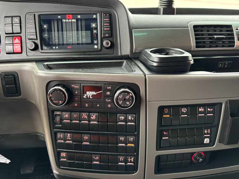 Tractor unit MAN TGX 28.500 6x2 XXL CAB / INTARDER / DOUBLE BOGIE: picture 18