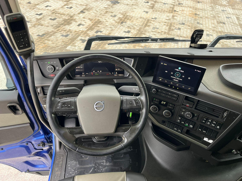 Cab chassis truck Volvo FH 500 8x4*4 GLOBE XL / RETARDER / CHASSIS L=7589 mm: picture 14 Cab chassis truck Volvo FH 500 8x4*4 GLOBE XL / RETARDER / CHASSIS L=7589 mm: picture 14