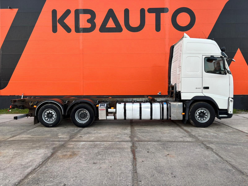 Volvo FH 540 6x2 LOW CHECKED MILEAGE ! / RETARDER / CHASSIS L=6975 mm - Cab chassis truck: picture 5 Volvo FH 540 6x2 LOW CHECKED MILEAGE ! / RETARDER / CHASSIS L=6975 mm - Cab chassis truck: picture 5