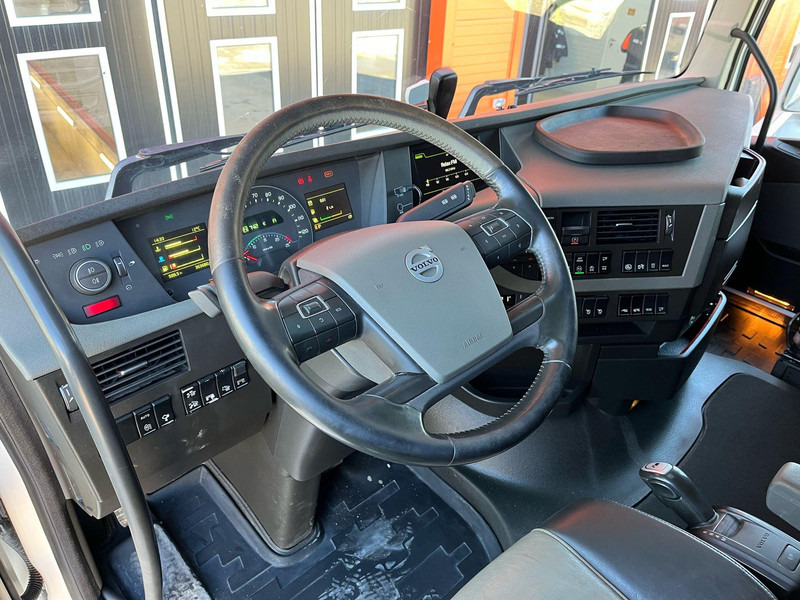 Leasing of Volvo FH 540 6x4 RETARDER / TANDEM AXLE LIFT / BIG AXLES / BOX L=4488 mm Volvo FH 540 6x4 RETARDER / TANDEM AXLE LIFT / BIG AXLES / BOX L=4488 mm: picture 16