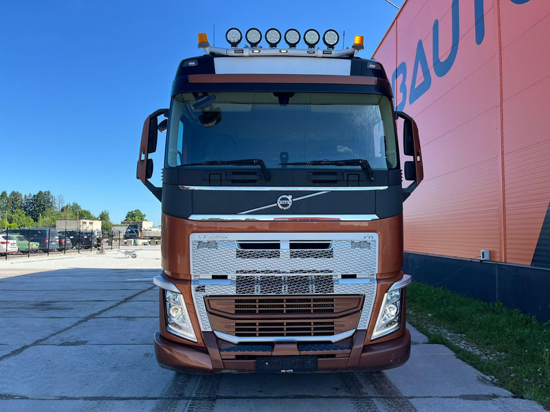 Volvo FH 540 8x4*4 GLOBE XL / 9 ton FRONT AXLE / CHASSIS L=7710 mm - Cab chassis truck: picture 3 Volvo FH 540 8x4*4 GLOBE XL / 9 ton FRONT AXLE / CHASSIS L=7710 mm - Cab chassis truck: picture 3