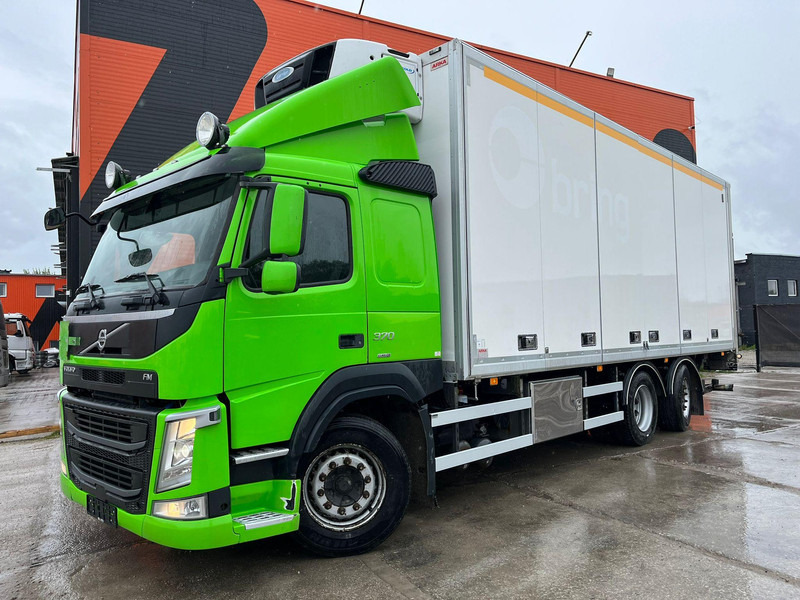 Volvo FM 370 6x2*4 SUPRA 850 / BOX L=7430 mm - Refrigerator truck: picture 2 Volvo FM 370 6x2*4 SUPRA 850 / BOX L=7430 mm - Refrigerator truck: picture 2