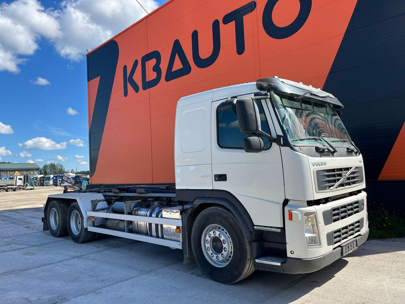 Volvo FM 420 6x4 HIAB 20 ton / L=5600 mm - Hook lift truck: picture 4 Volvo FM 420 6x4 HIAB 20 ton / L=5600 mm - Hook lift truck: picture 4