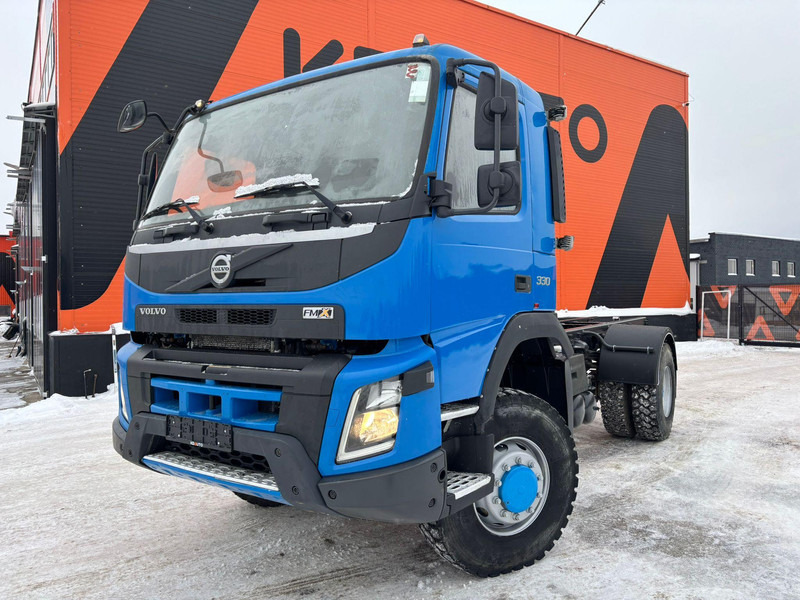 Volvo FMX 330 4x4 ONLY 32057 km ! - Cab chassis truck: picture 2 Volvo FMX 330 4x4 ONLY 32057 km ! - Cab chassis truck: picture 2