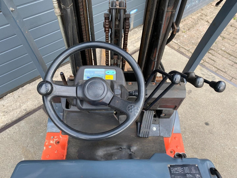 Toyota 7FBEF15 - Electric forklift: picture 5 Toyota 7FBEF15 - Electric forklift: picture 5