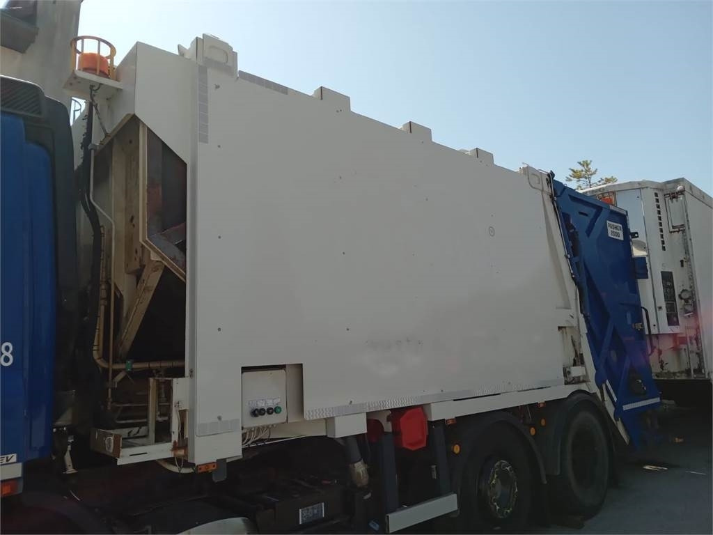 DAF Superstructure garbage truck MOL VDK PUSHER 20m3  - Garbage truck: picture 5 DAF Superstructure garbage truck MOL VDK PUSHER 20m3  - Garbage truck: picture 5