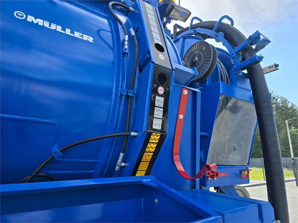 Vacuum truck Iveco WUKO MULLER KOMBI FOR CHANNEL CLEANING: picture 13 Vacuum truck Iveco WUKO MULLER KOMBI FOR CHANNEL CLEANING: picture 13