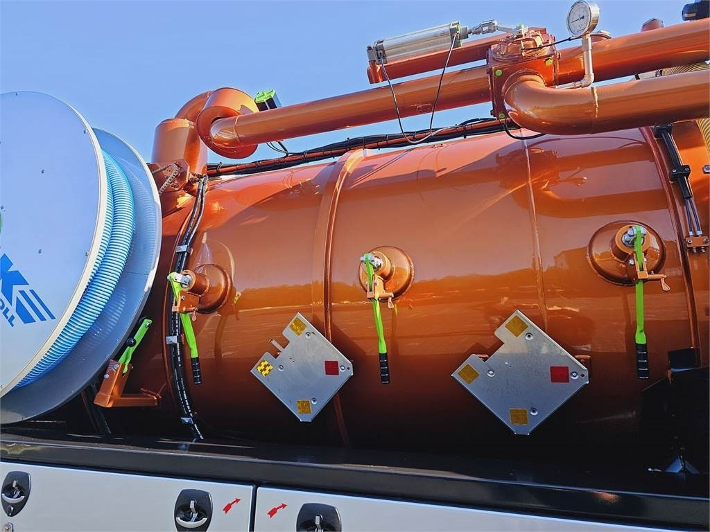 Vacuum truck MAN WUKO KROLL ADR COMBI FOR SEWER CLEANING: picture 24