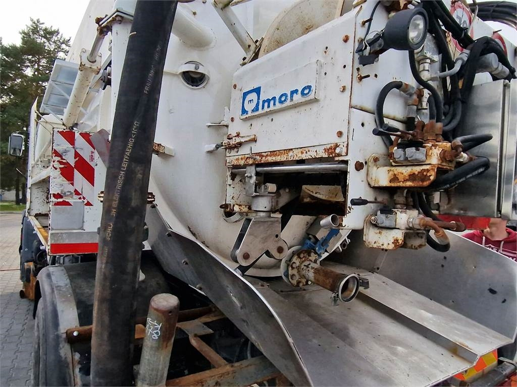 Vacuum truck MAN WUKO MORO KOMBI FOR CHANNEL CLEANING: picture 16