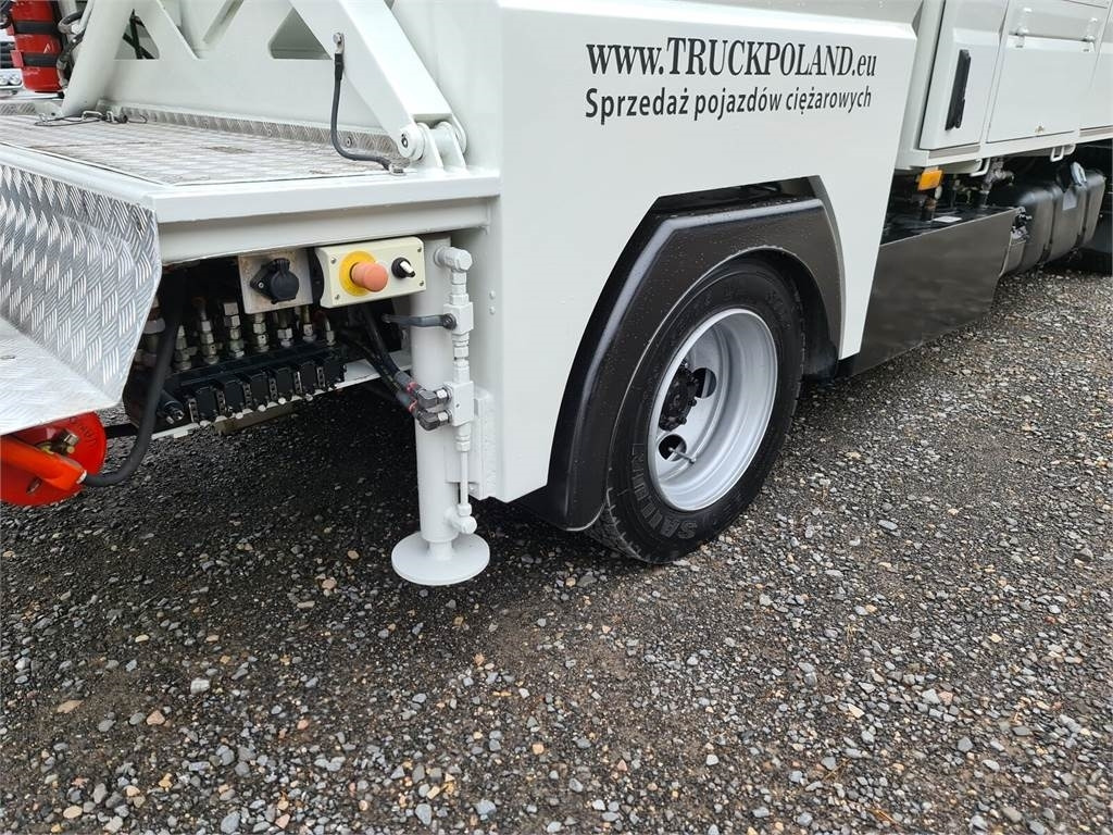 Mitsubishi CANTER odkurzacz koparka ssąca Saugbagger CITY SAU - Vacuum truck: picture 2 Mitsubishi CANTER odkurzacz koparka ssąca Saugbagger CITY SAU - Vacuum truck: picture 2