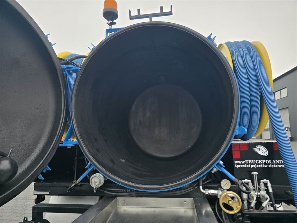 Vacuum truck Mitsubishi RIONED COMBI WUKO FOR CLEANING SEWAGE: picture 25