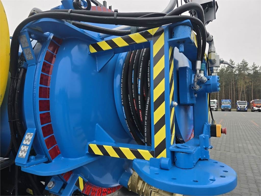 Vacuum truck Mitsubishi RIONED COMBI WUKO FOR CLEANING SEWAGE: picture 15