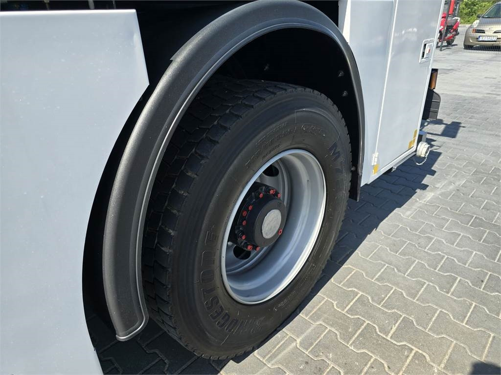 Vacuum truck Renault WUKO RIVARD for collecting liquid waste: picture 15 Vacuum truck Renault WUKO RIVARD for collecting liquid waste: picture 15