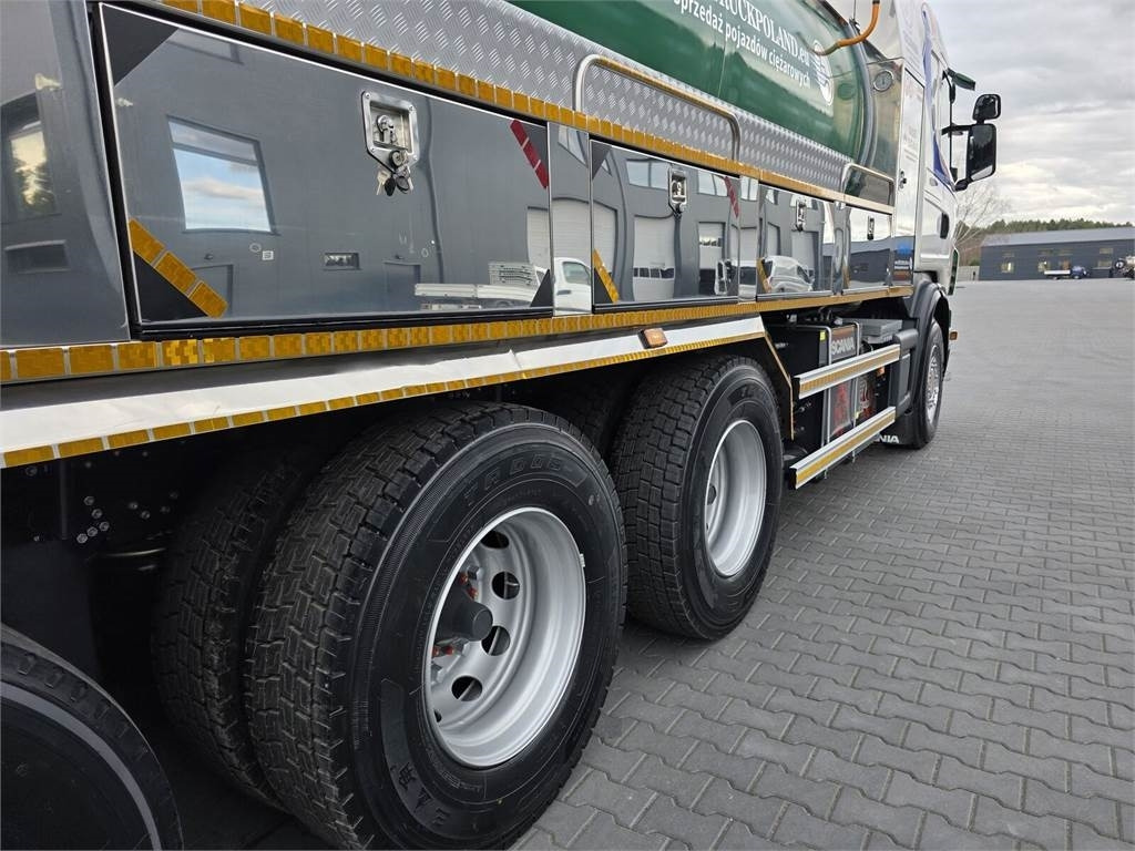 Scania WUKO KAISER EUR-MARK PKL 12.8 FOR CLEANING CANALS - Vacuum truck: picture 3 Scania WUKO KAISER EUR-MARK PKL 12.8 FOR CLEANING CANALS - Vacuum truck: picture 3