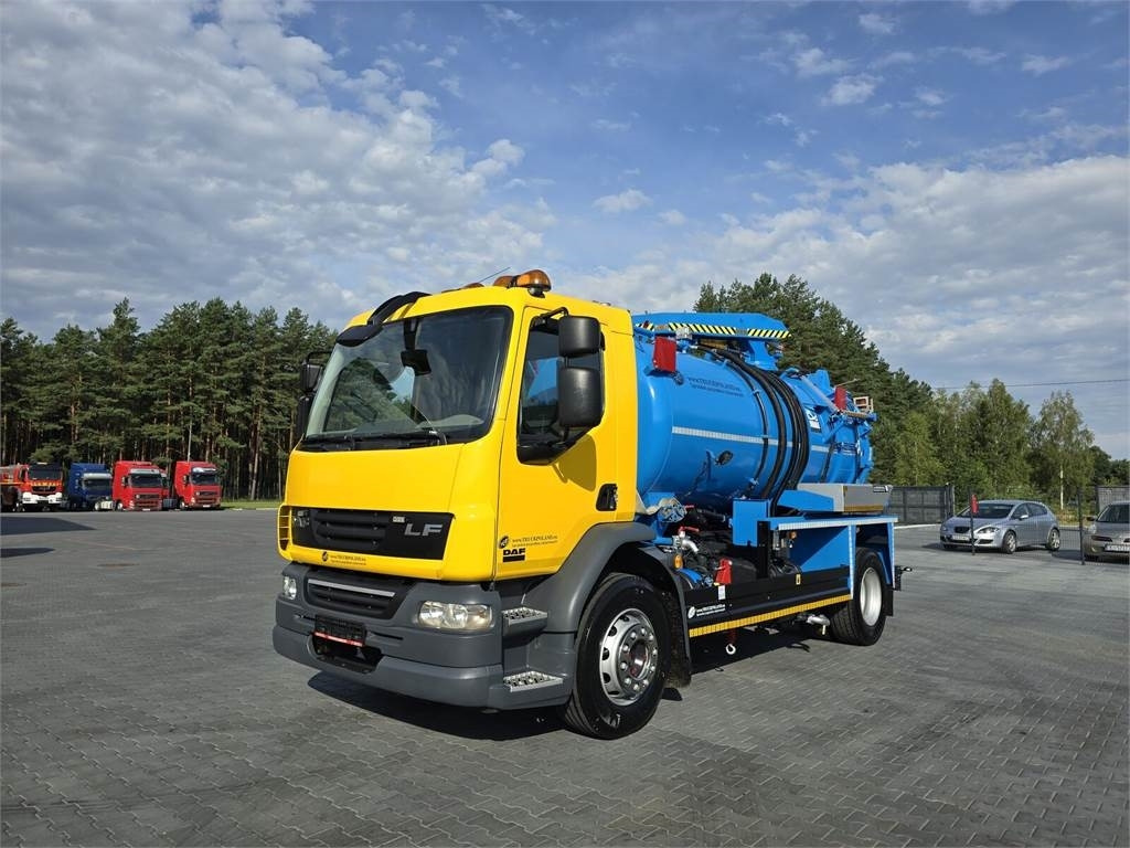 DAF WHALE 2012 WUKO for the collection of liquid waste  - Utility/ Special vehicle: picture 4 DAF WHALE 2012 WUKO for the collection of liquid waste  - Utility/ Special vehicle: picture 4