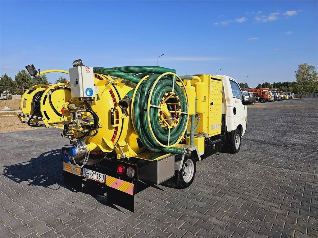 Isuzu Kia on categories B COMBI WUKO FOR DUCT CLEANING 2 - Utility/ Special vehicle: picture 1 Isuzu Kia on categories B COMBI WUKO FOR DUCT CLEANING 2 - Utility/ Special vehicle: picture 1