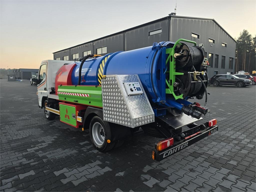 Mitsubishi ROM KOKS SMART COMBI WUKO HOT WATER FOR CLEANING S - Utility/ Special vehicle: picture 5 Mitsubishi ROM KOKS SMART COMBI WUKO HOT WATER FOR CLEANING S - Utility/ Special vehicle: picture 5