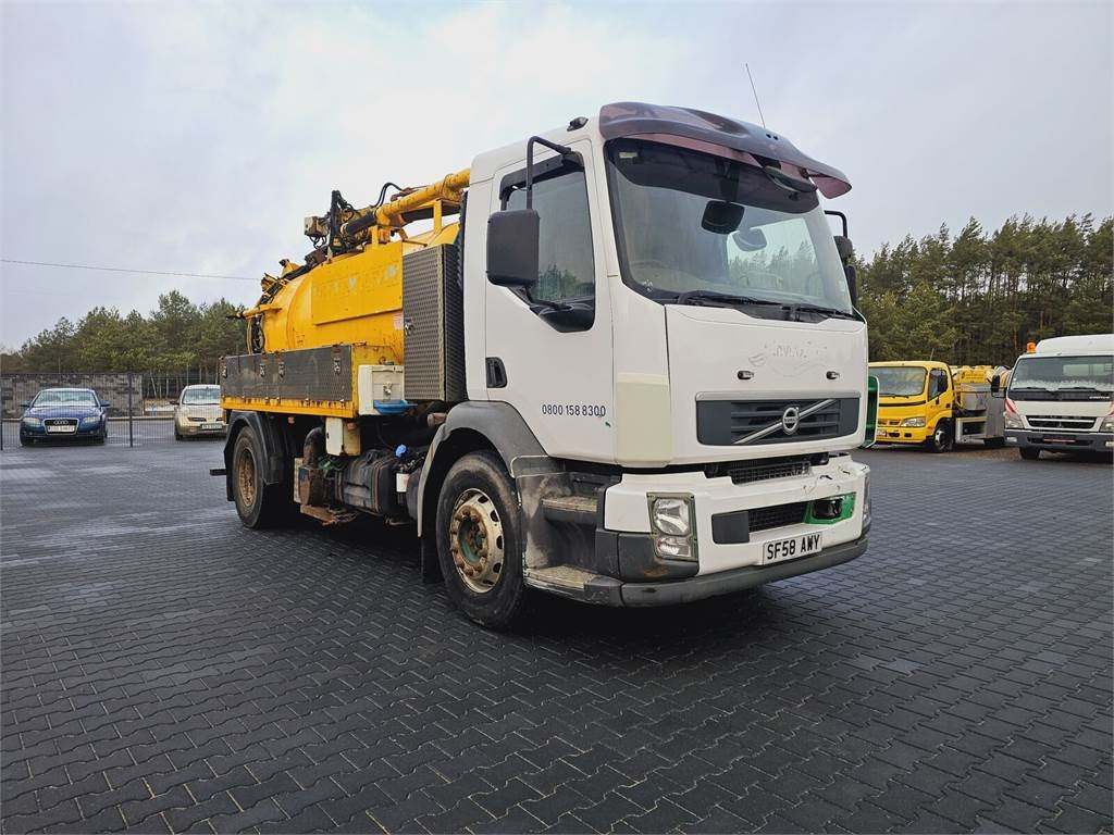 Volvo FULLER TANKERS 2008 WUKO for collecting liquid was - Vacuum truck: picture 2 Volvo FULLER TANKERS 2008 WUKO for collecting liquid was - Vacuum truck: picture 2