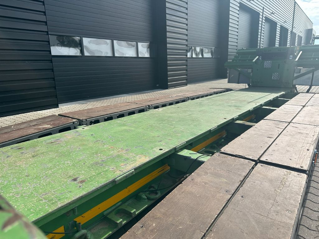 Low loader semi-trailer Faymonville 2 achs tiefbett / ausziehbar / Baggerbett Faymonville 2 achs tiefbett / ausziehbar / Baggerbett: picture 8 Low loader semi-trailer Faymonville 2 achs tiefbett / ausziehbar / Baggerbett Faymonville 2 achs tiefbett / ausziehbar / Baggerbett: picture 8