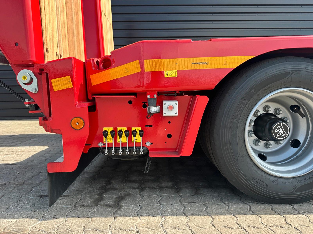 Faymonville 4 achs tieflader / Hydr. Verbreiterung / L-AUMV - Low loader semi-trailer: picture 3 Faymonville 4 achs tieflader / Hydr. Verbreiterung / L-AUMV - Low loader semi-trailer: picture 3