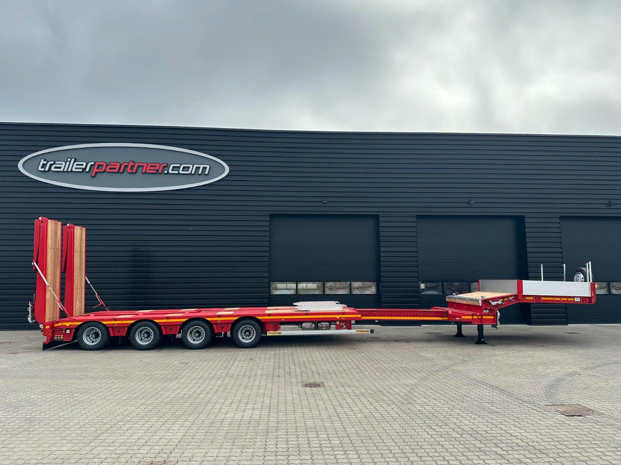 Faymonville 4 achs tieflader / Hydr. Verbreiterung / L-AUMV - Low loader semi-trailer: picture 5 Faymonville 4 achs tieflader / Hydr. Verbreiterung / L-AUMV - Low loader semi-trailer: picture 5